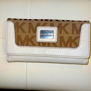 MK wallet